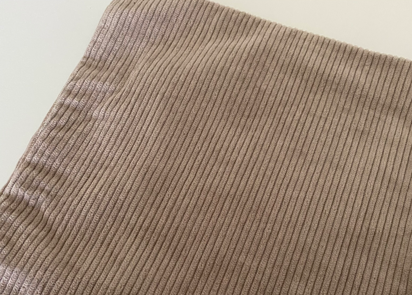 Beige pudebetræk i fløjl