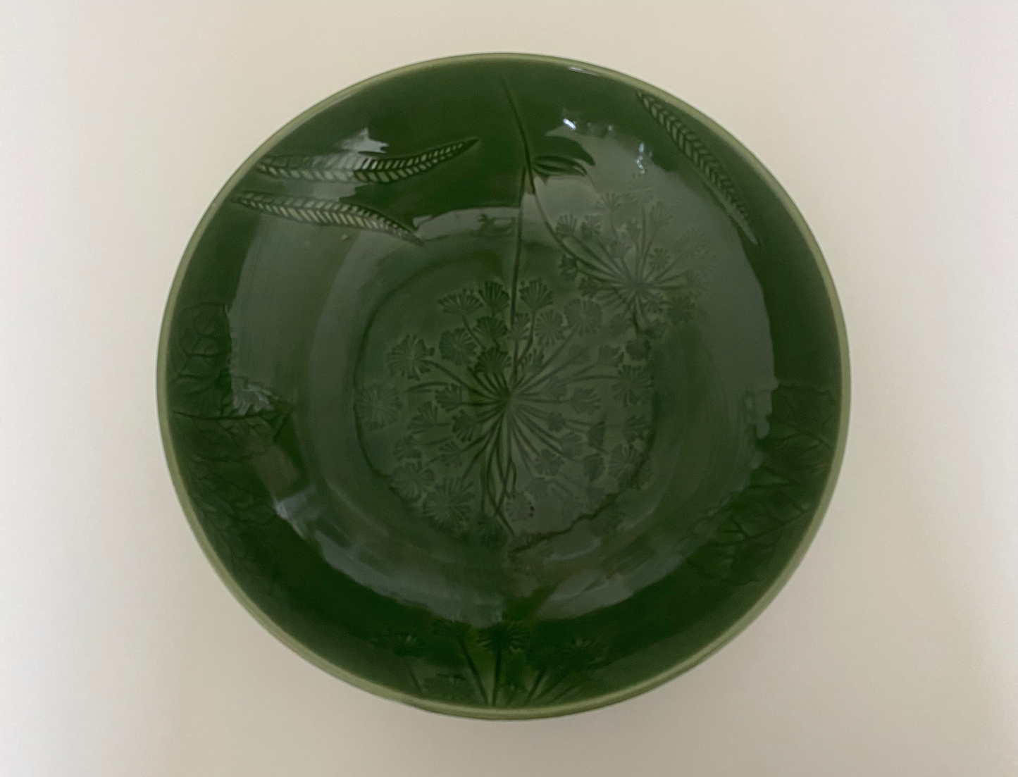 Stor skål / stort fad med blomster blade